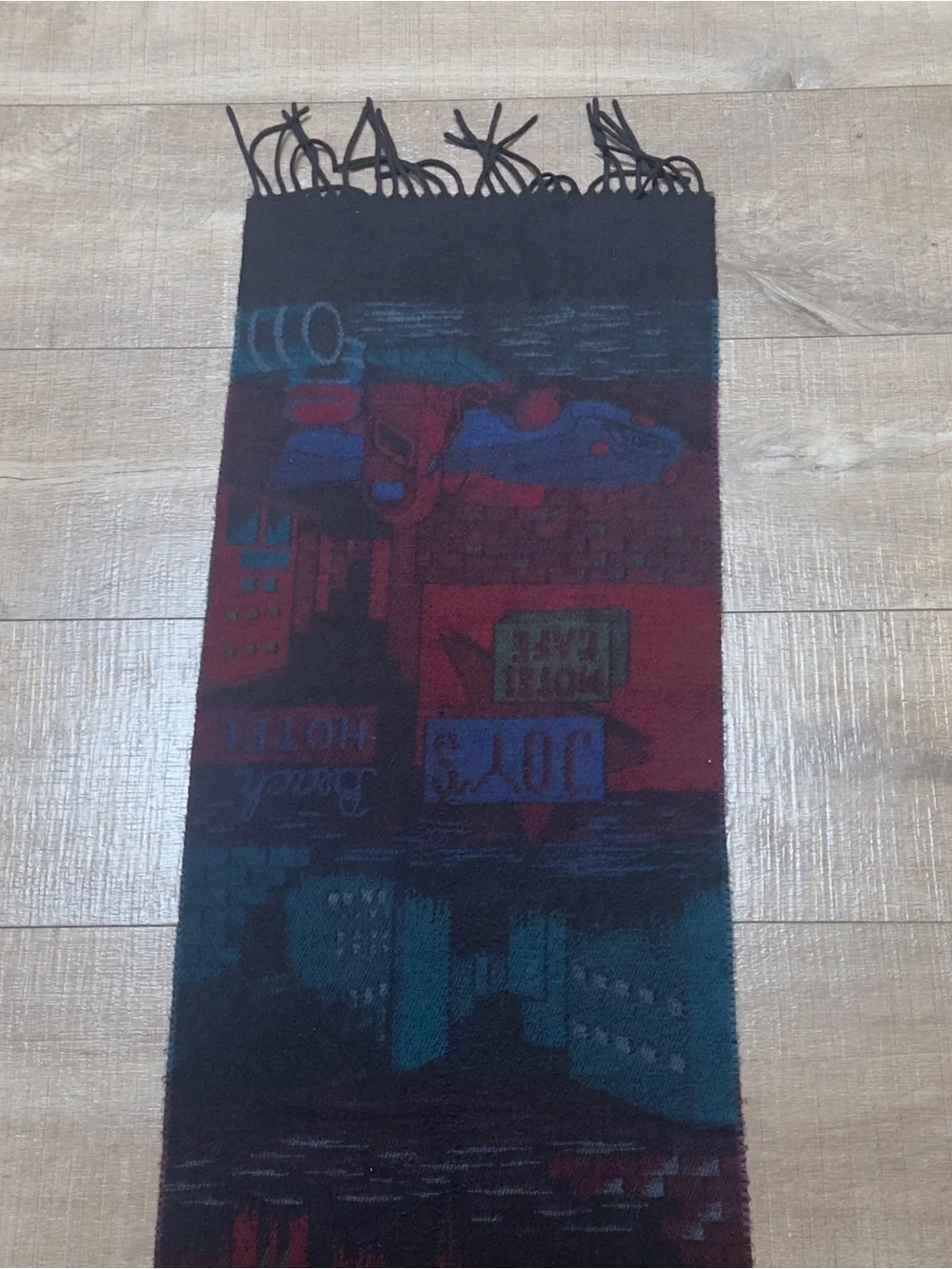 VINTAGE C&A Novelty Pop-Art-Style Acrylic Scarf